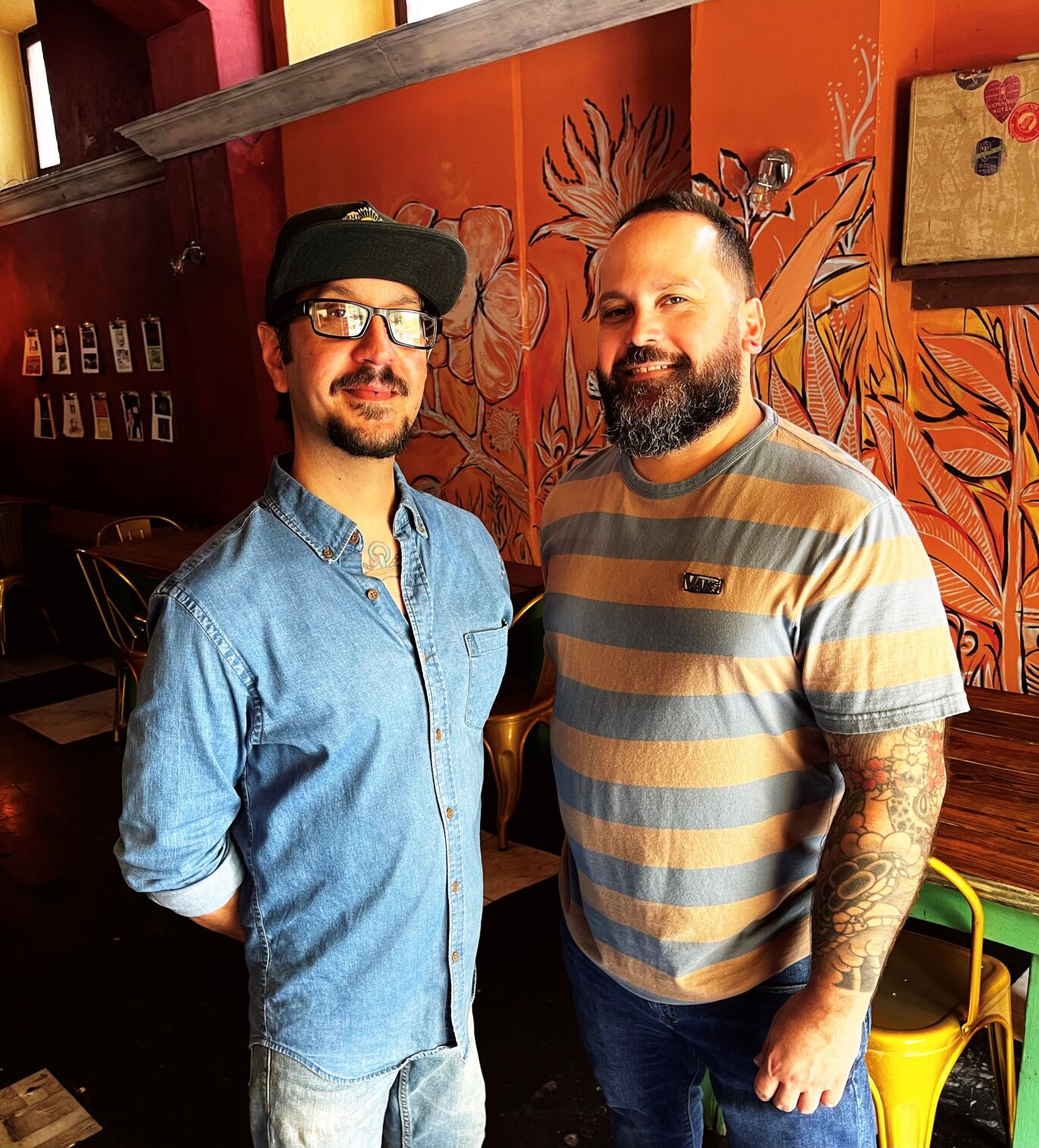 Los hermanos Danny y Rikardo González, dueños del lugar.